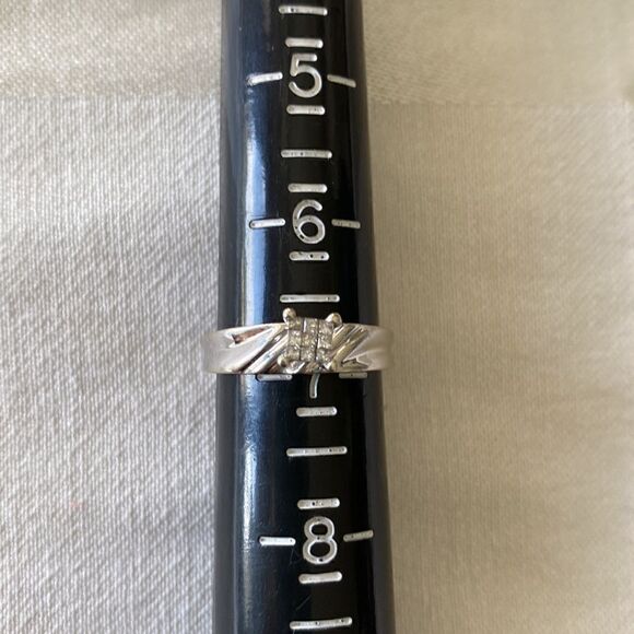 10 k white gold & diamond ring - Picture 5 of 7